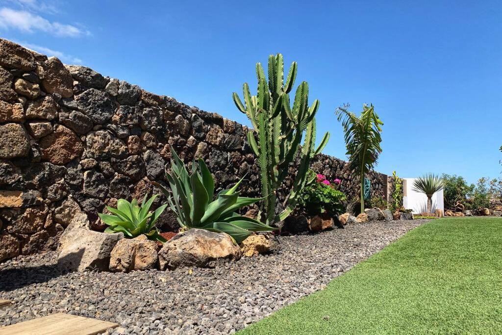 Agua Guesthouse Lajares Villa Con Jacuzzi Buitenkant foto